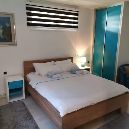 Deluxe Coast River Sarajevo *