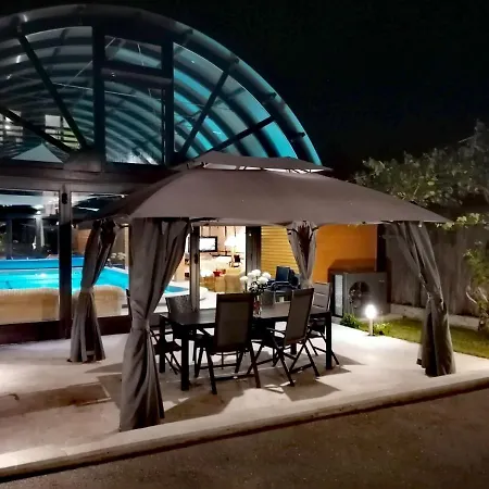 Deluxe Coast River Sarajevo * Visoko