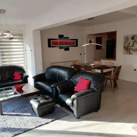 Deluxe Coast River Sarajevo *