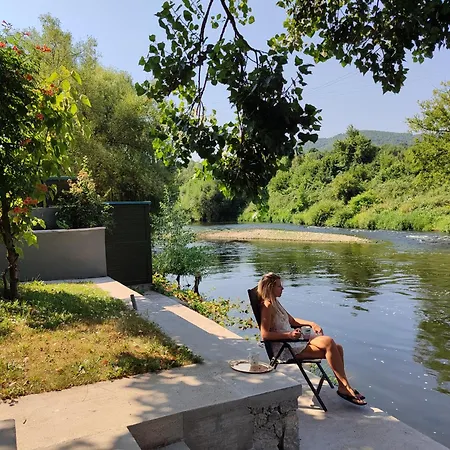 Deluxe Coast River Sarajevo *